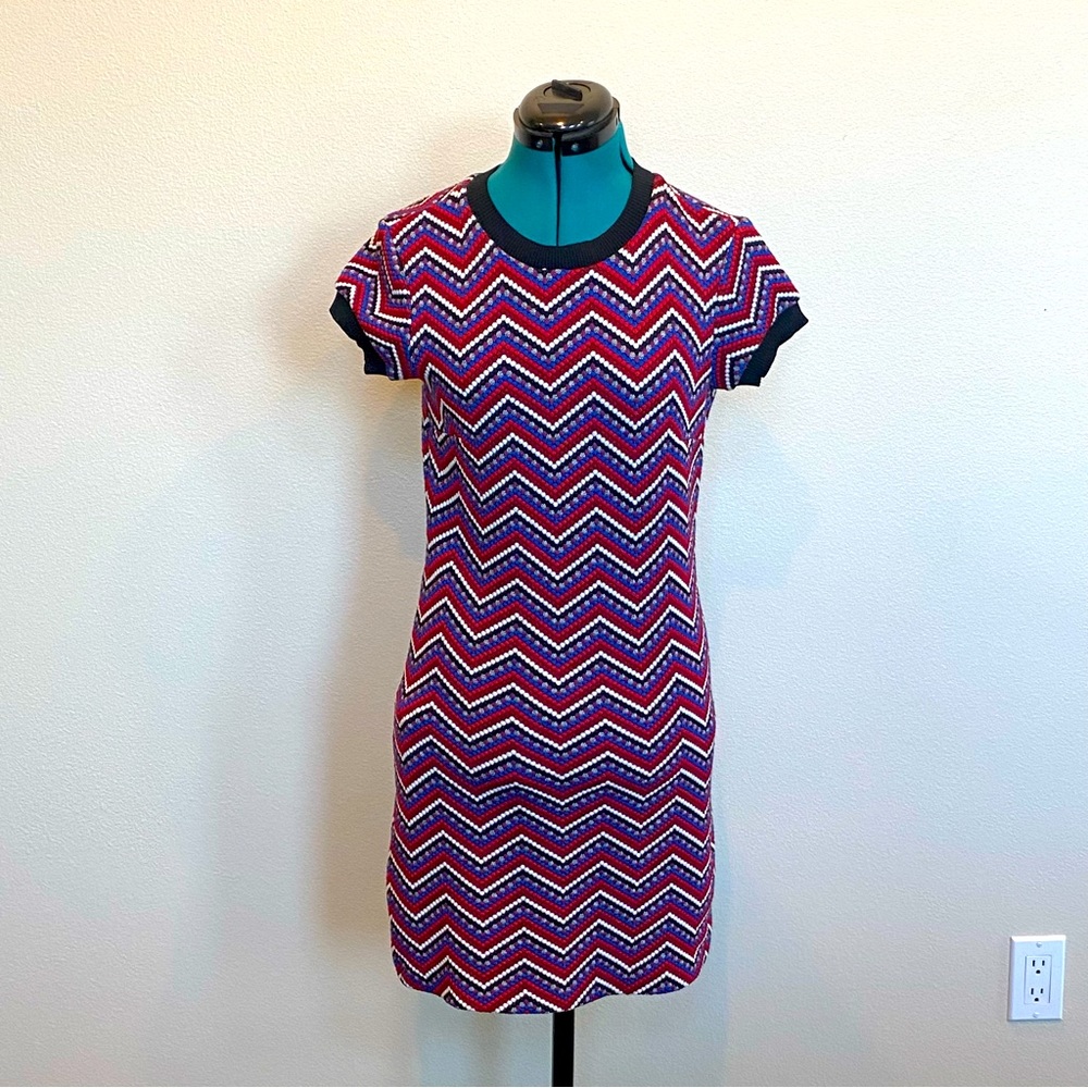 Zara Women’s Short Sleeves Knit Sweater Dress Scoop Neck Zig-Zag Pattern Size M